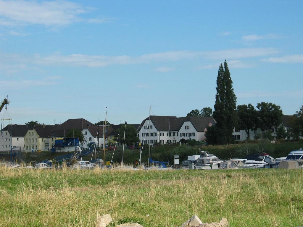 Rhein River Guesthouse - Direkt Am Rhein Leverkusen Luaran gambar