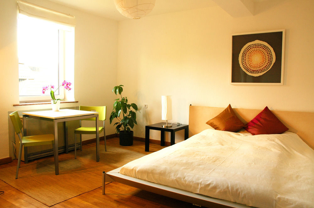 Rhein River Guesthouse - Direkt Am Rhein Leverkusen Luaran gambar