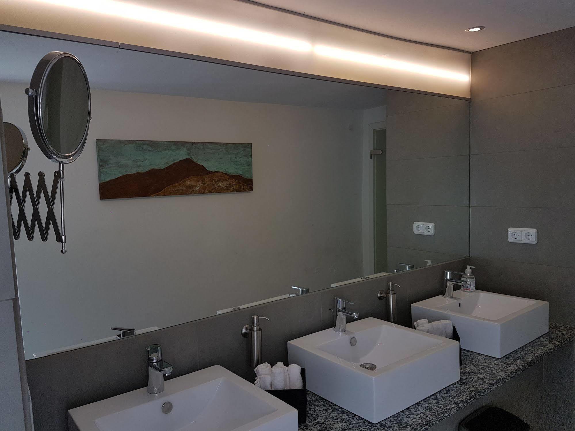 Rhein River Guesthouse - Direkt Am Rhein Leverkusen Luaran gambar
